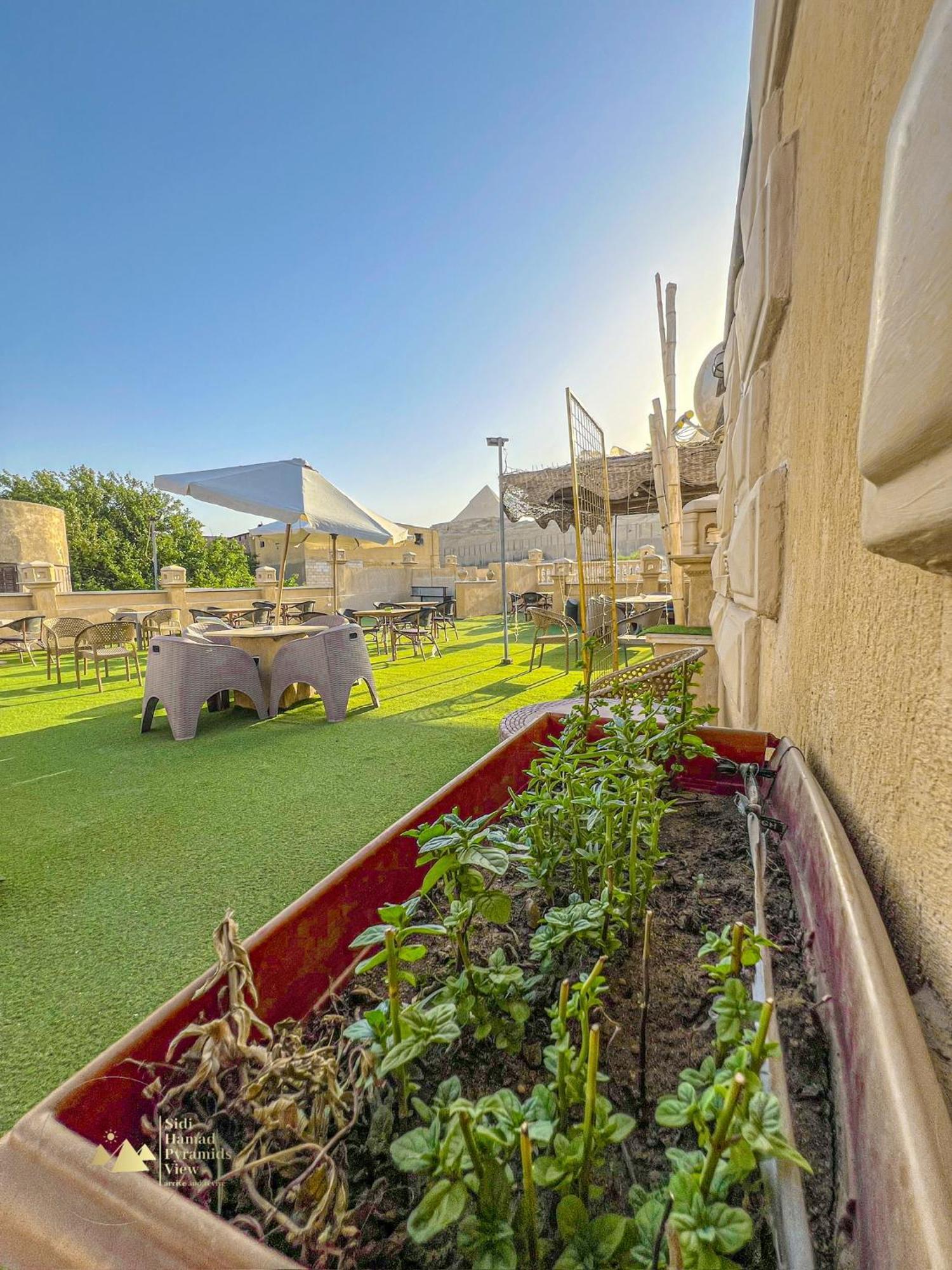 Sidi Hamad Pyramids View Hotel Kafrat al Jabal Exterior photo